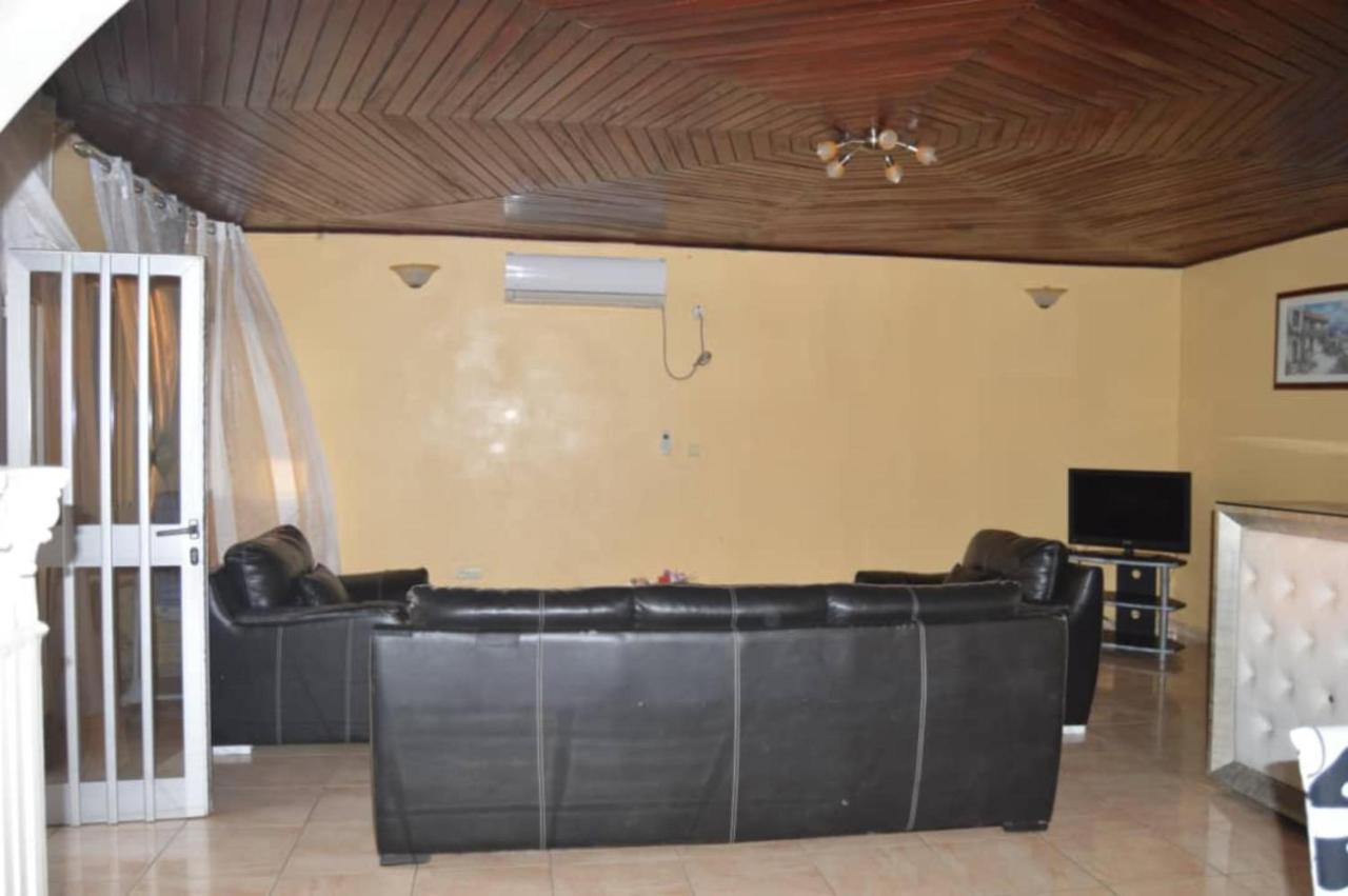 Residence Hoteliere Borel Denver Douala Exterior photo